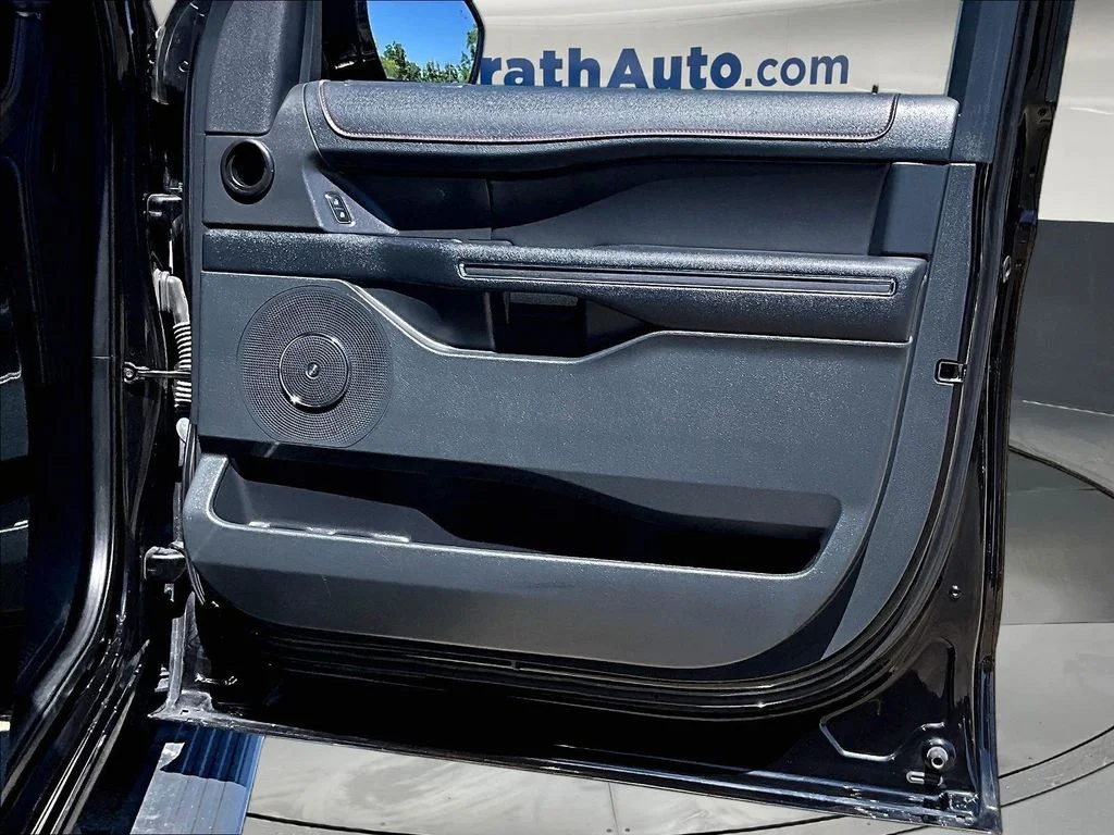 Used 2022 Black Ford Limited image 32