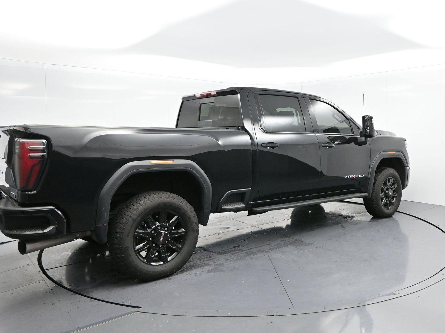 Used 2025 Onyx Black GMC AT4 image 7