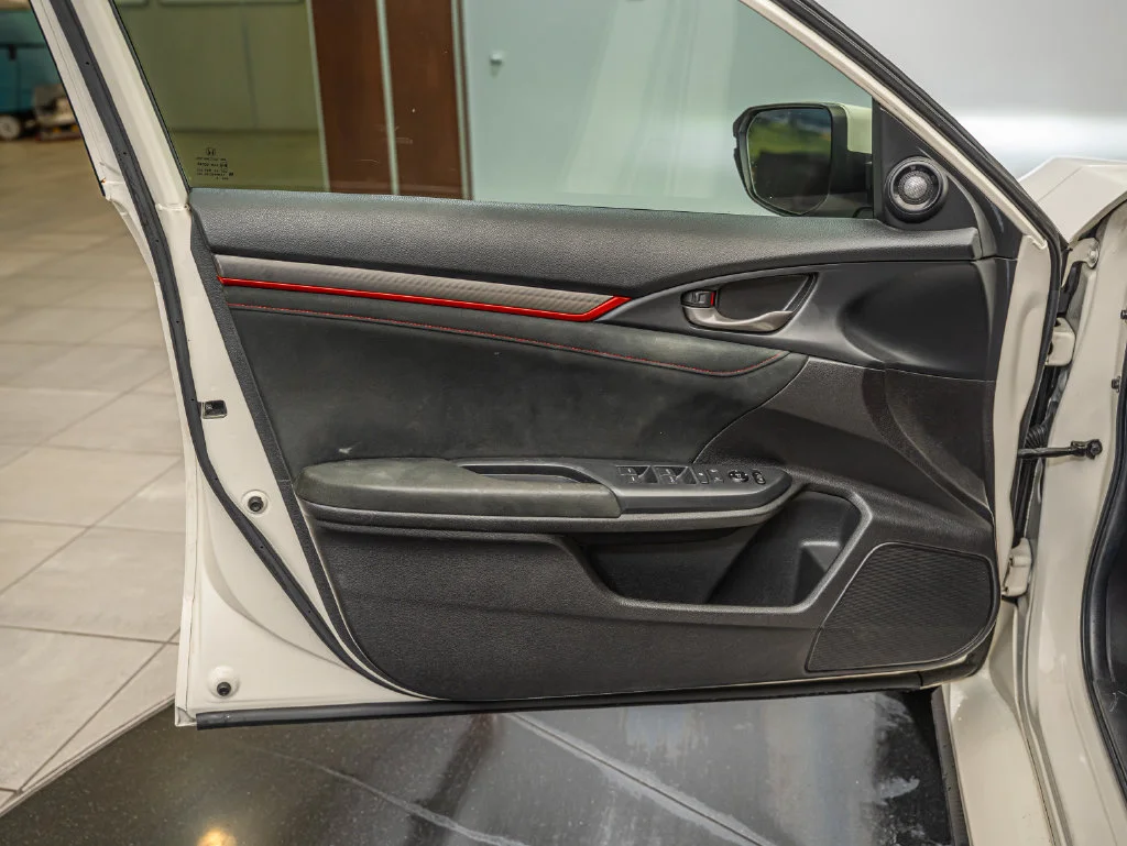 Used 2021 White Honda Touring image 23