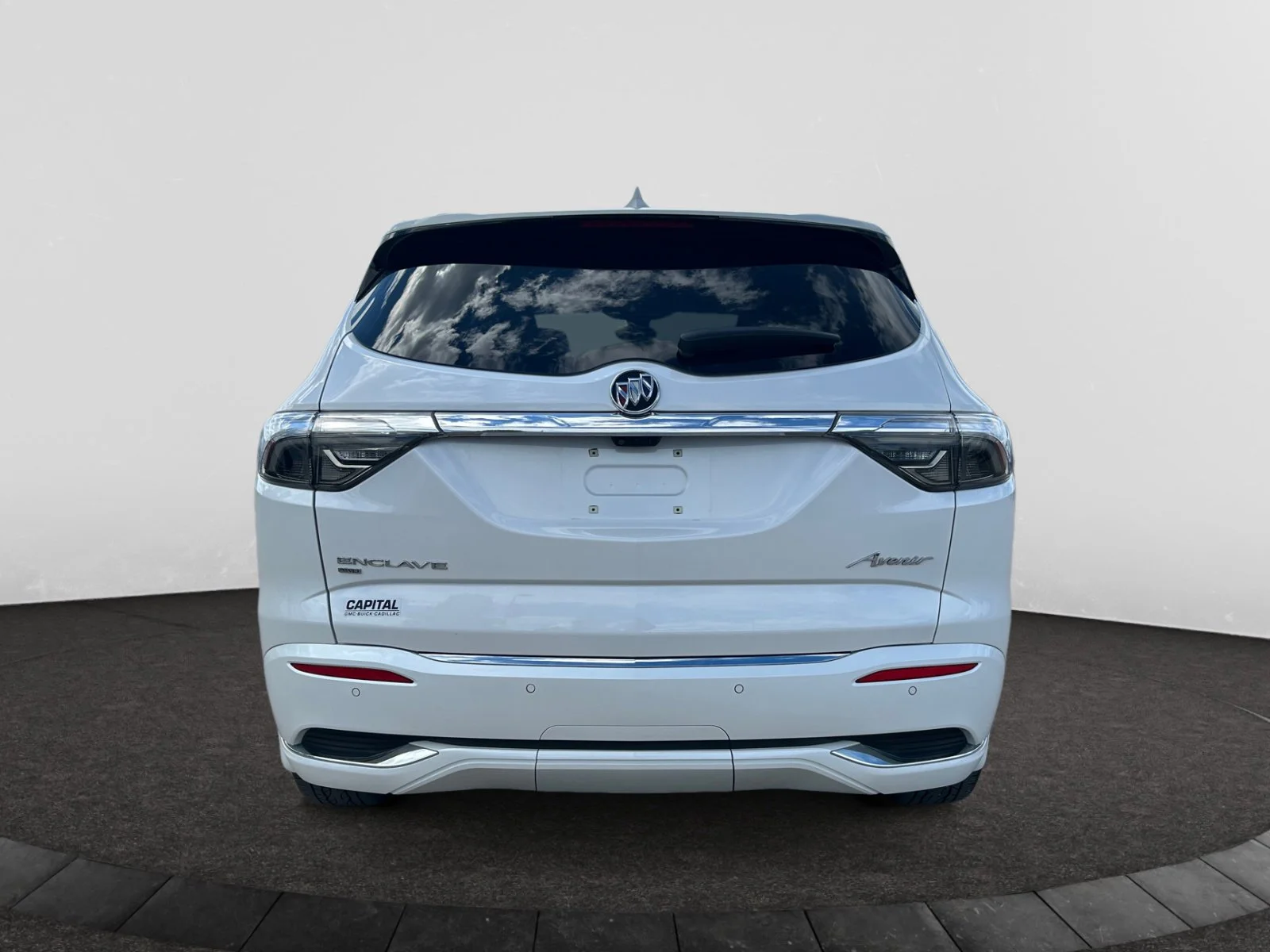 Used 2023 White Buick Avenir AWD image 4