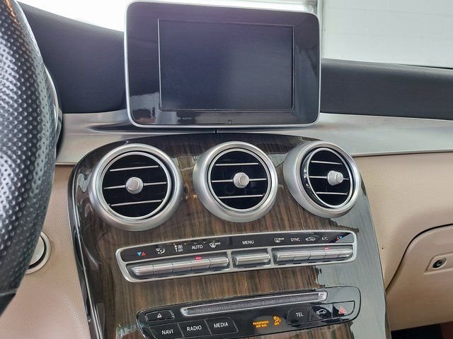 Used 2019  Mercedes-Benz GLC 300 image 15