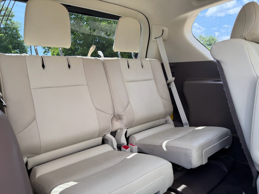 Used 2019 Starfire Pearl Lexus Premium image 27