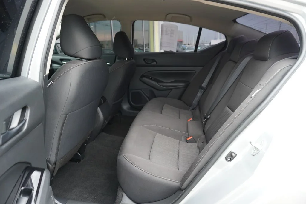 Used 2023 Silver Nissan 2.5 SV image 14