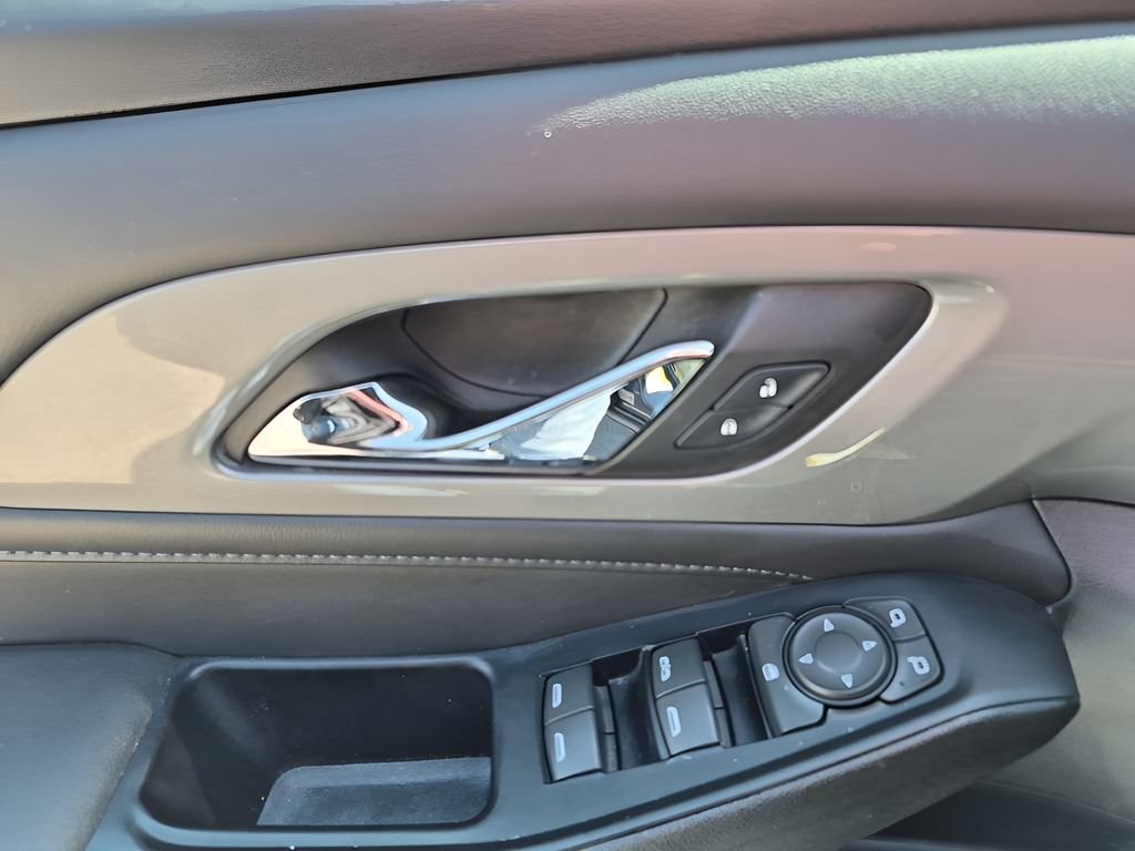 Used 2023 Northsky Blue Metallic Chevrolet LT Cloth image 30