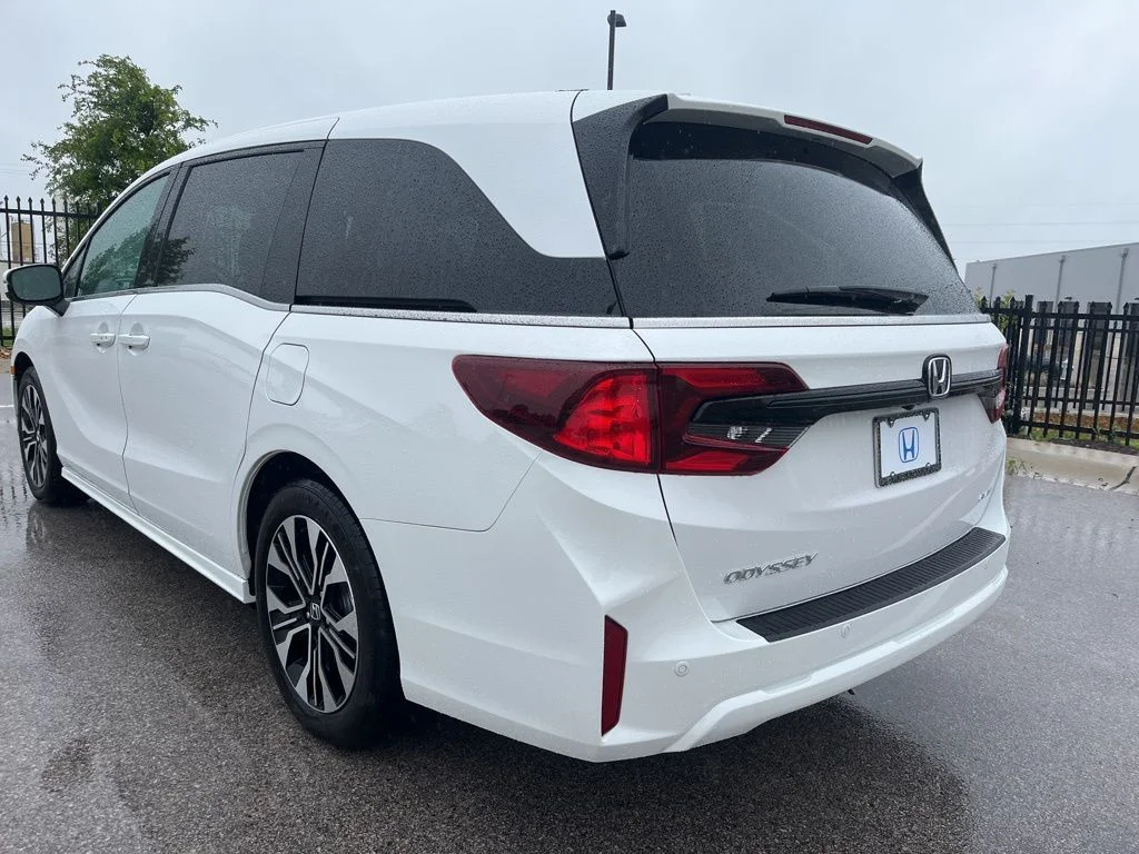 2026 Honda Odyssey Elite - Photo 6