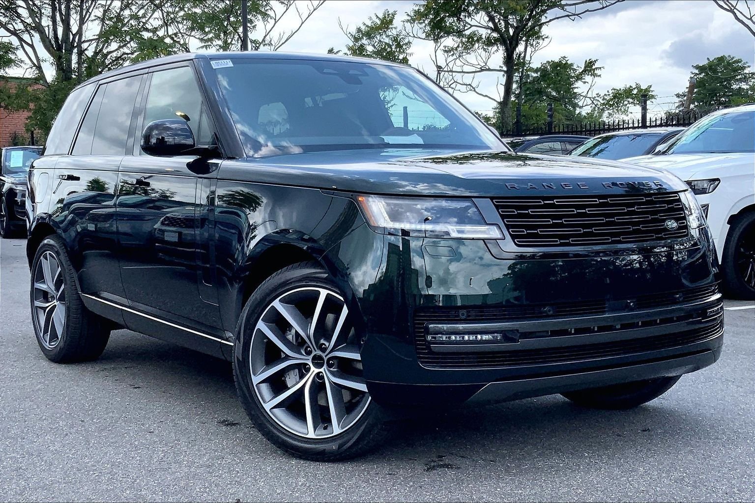 New 2026 British Racing Green Land Rover SE image 2
