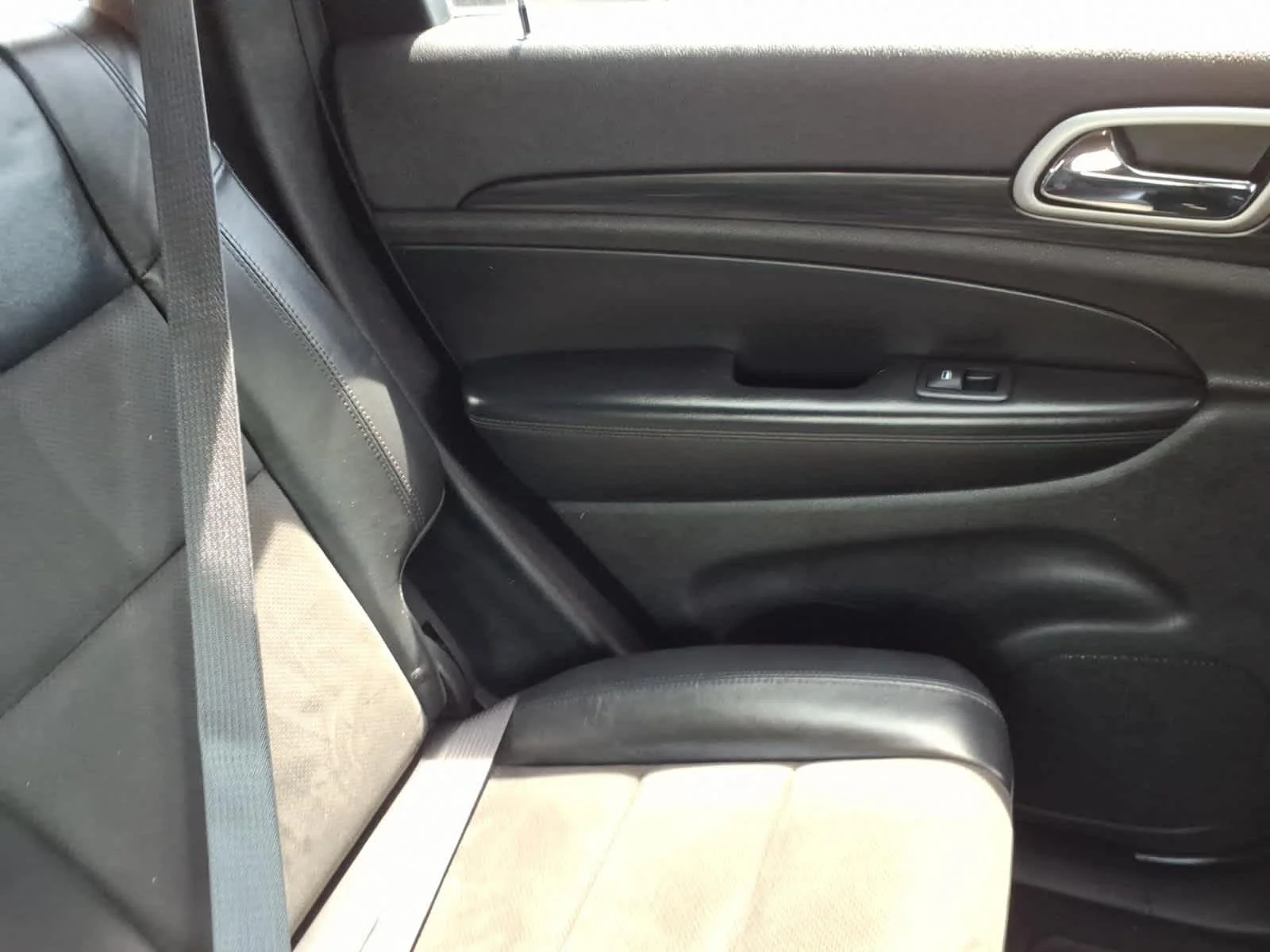 Certified Used 2020 Granite Crystal Met. Clear Coat Jeep Altitude image 21