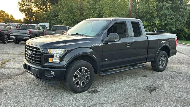 Used 2016 Black Ford XLT image 3