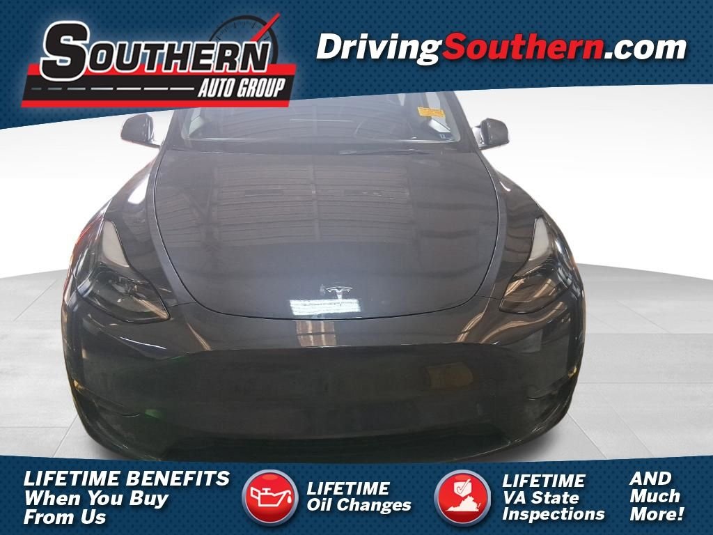 Used 2023  Tesla Performance image 1