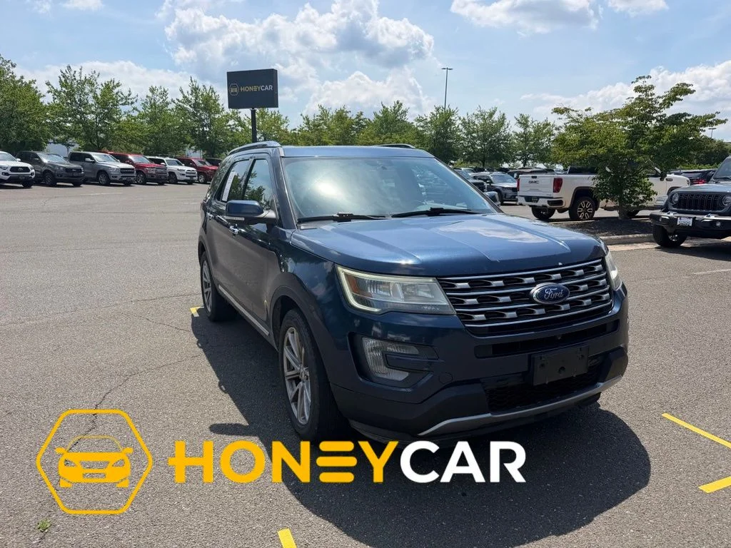 Used 2017 Blue Ford Limited image 1