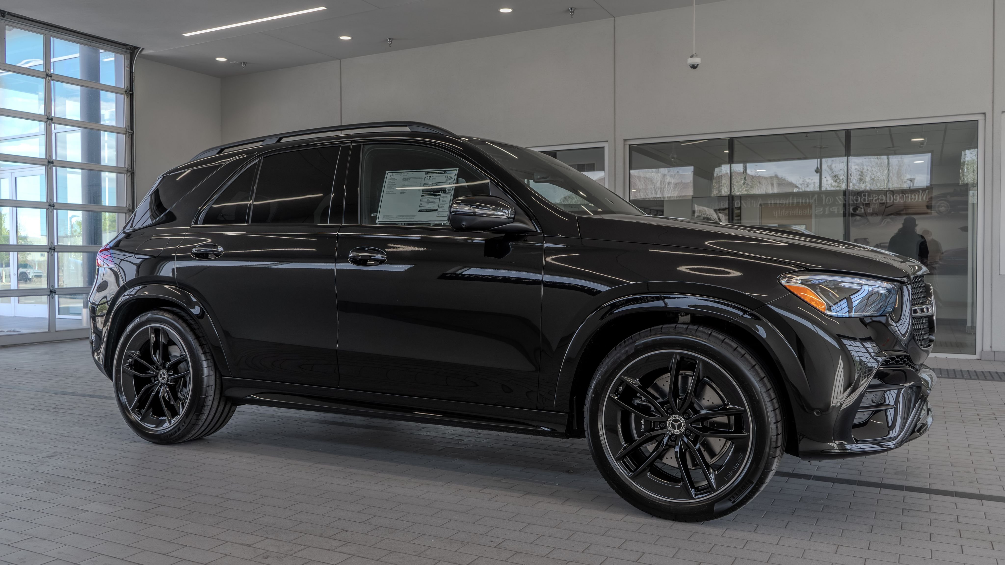 New 2026 Obsidian Black Metallic Mercedes-Benz GLE 580 image 12