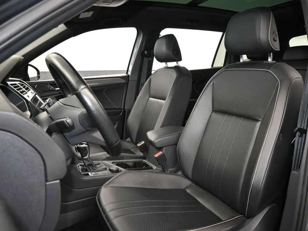 Used 2022 Gray Volkswagen 2.0T SE R-Line Black image 11