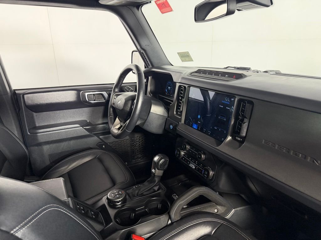 Used 2025 Shadow Black Ford Badlands image 32