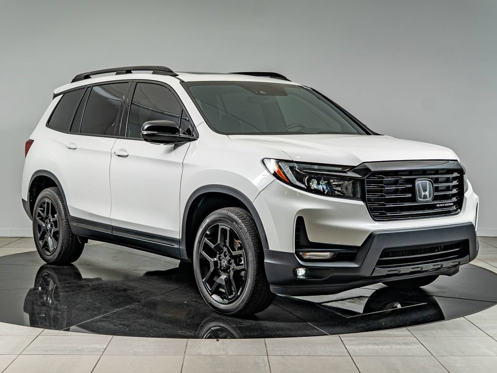 Used 2024 Platinum White Pearl Honda Black Edition image 3