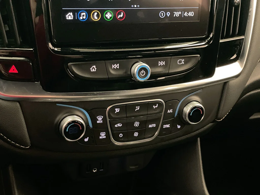 Used 2023 Mosaic Black Metallic Chevrolet LT Leather image 18