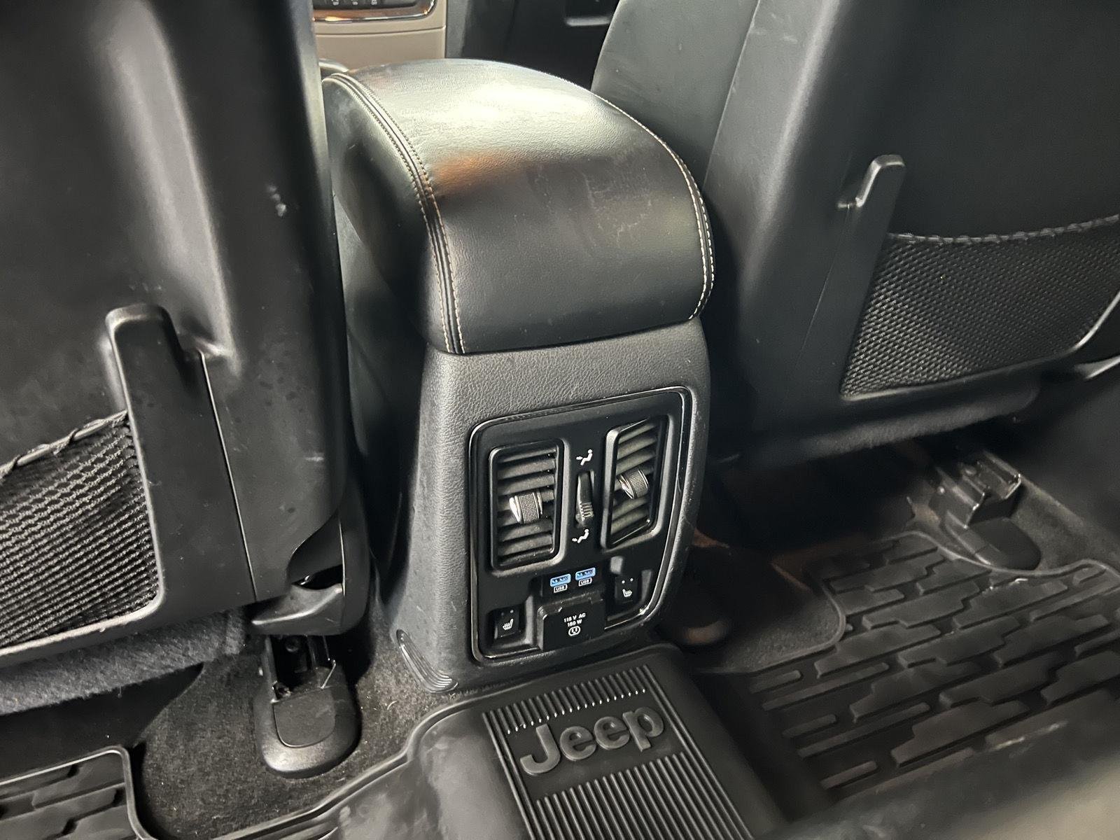 Used 2015 Billet Silver Metallic Clearcoat Jeep Limited image 25