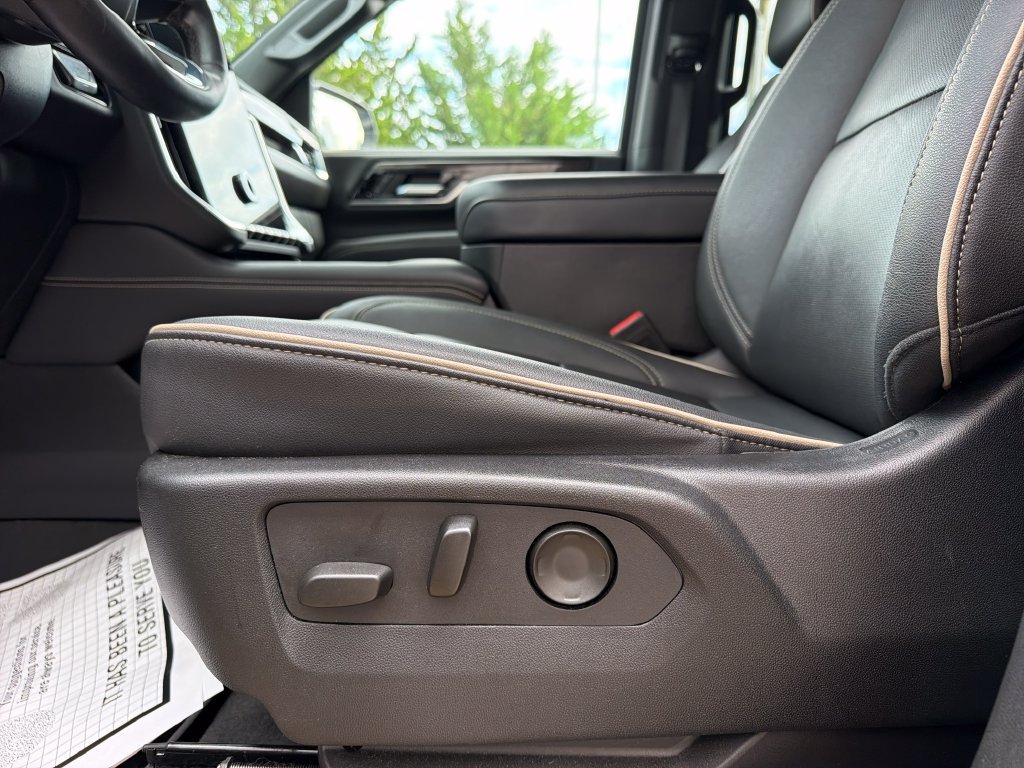 Used 2025 Sterling Metallic GMC Elevation image 13
