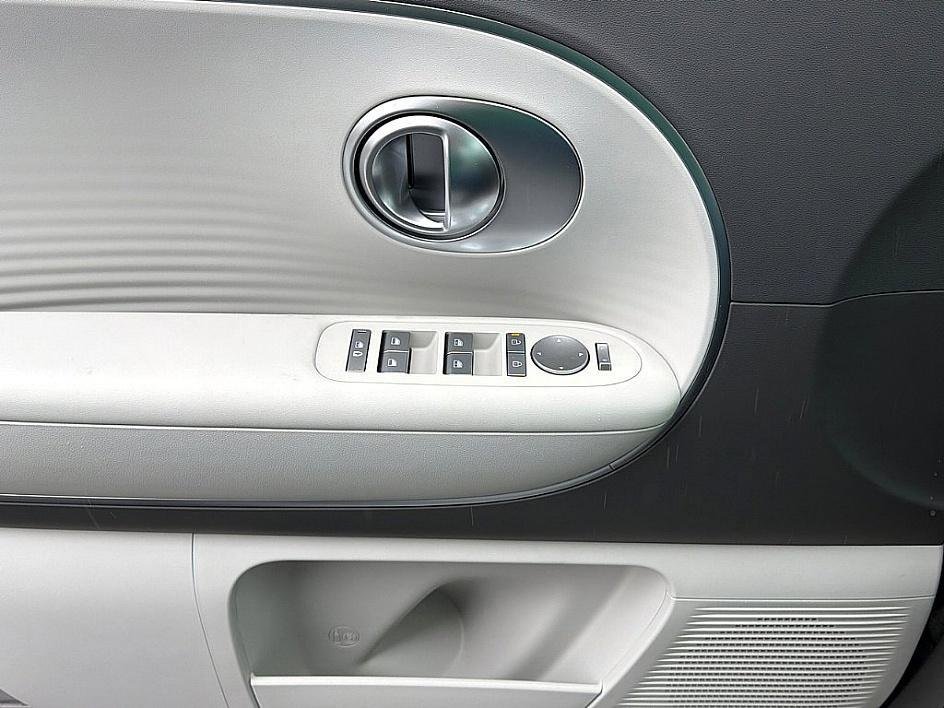 New 2026 Cyber Gray Hyundai SE image 32