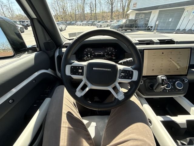 2026 Land Rover Defender X-Dynamic SE - Photo 13