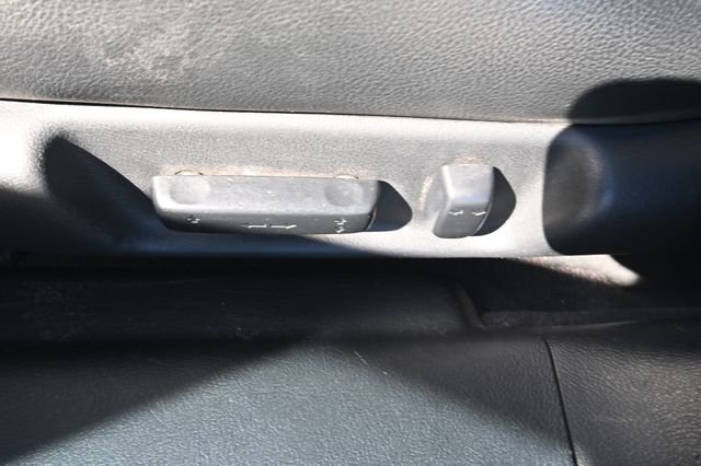 Used 2007 Silver Honda EX-L image 21