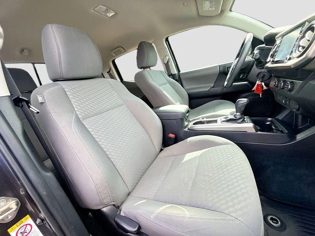 Used 2020 Gray Toyota SR5 image 32
