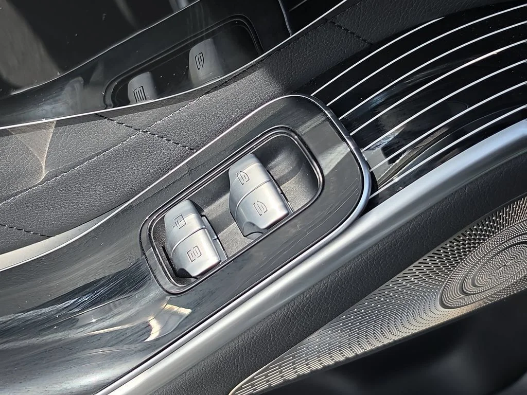 Used 2023 Black Mercedes-Benz S 580 image 13