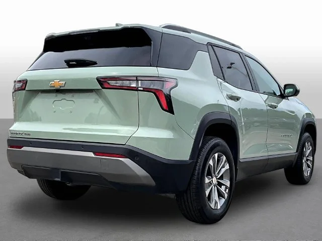 Used 2025 Green Chevrolet LT image 8