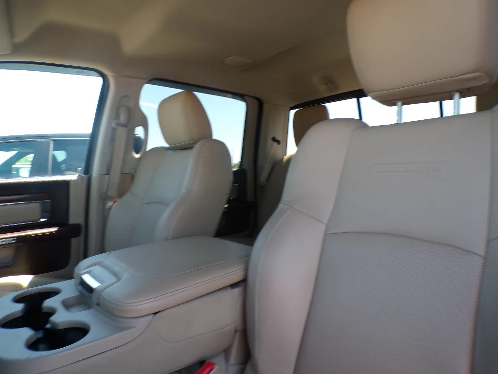 Used 2016 Maximum Steel Metallic Clearcoat Ram Laramie image 15