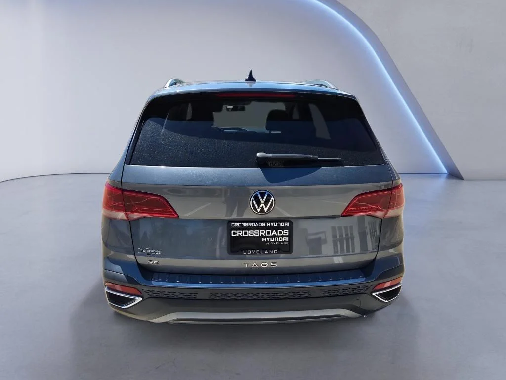 Used 2022 Platinum Gray Metallic Volkswagen SE image 5