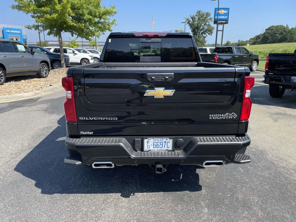 New 2026 Black Chevrolet High Country image 5
