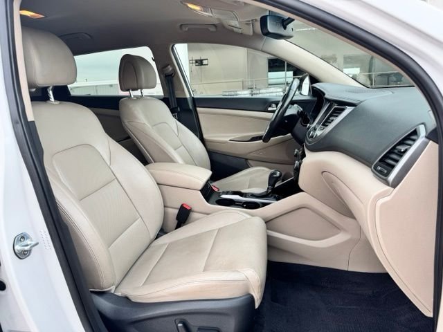 Used 2018 White Hyundai SEL Plus image 21