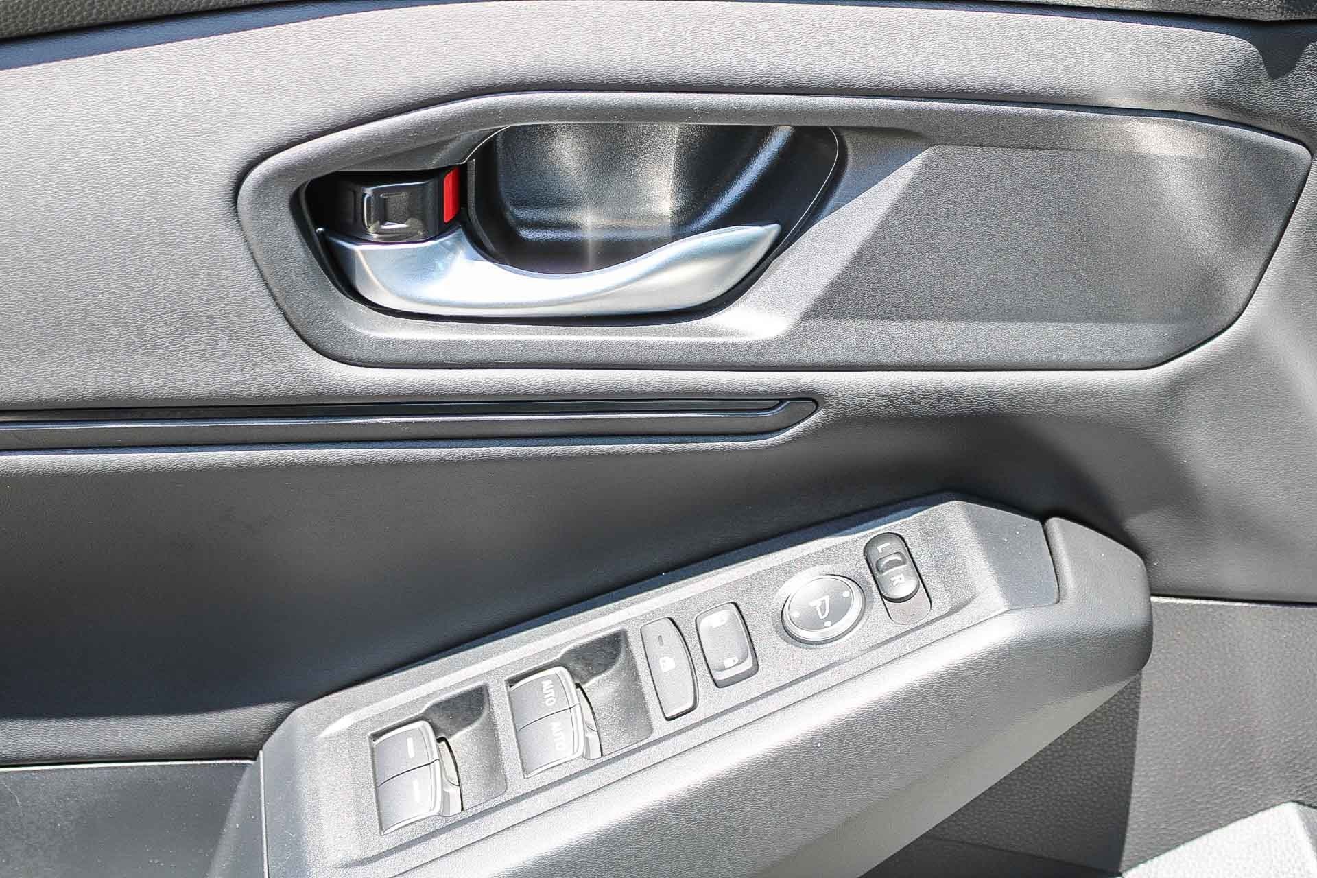 2025 Honda Accord SE - Photo 21