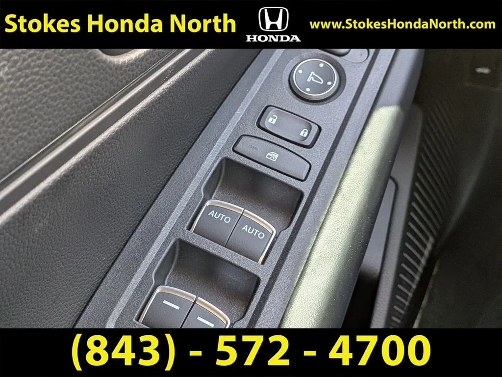 Used 2025 Black Honda LX image 21