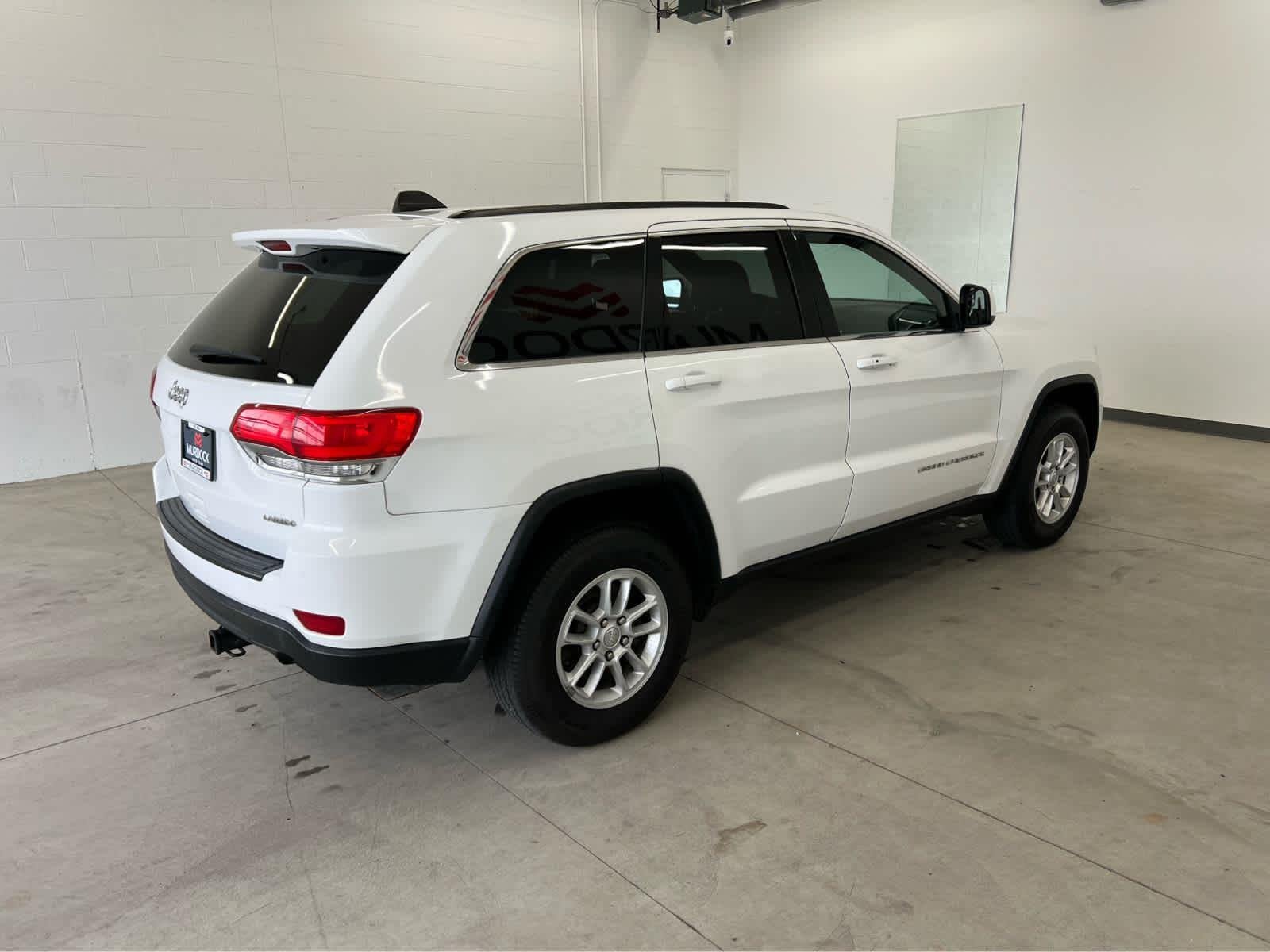 Used 2015 Bright White Clearcoat Jeep Laredo image 7