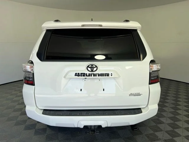 Used 2021 White Toyota SR5 Premium image 6