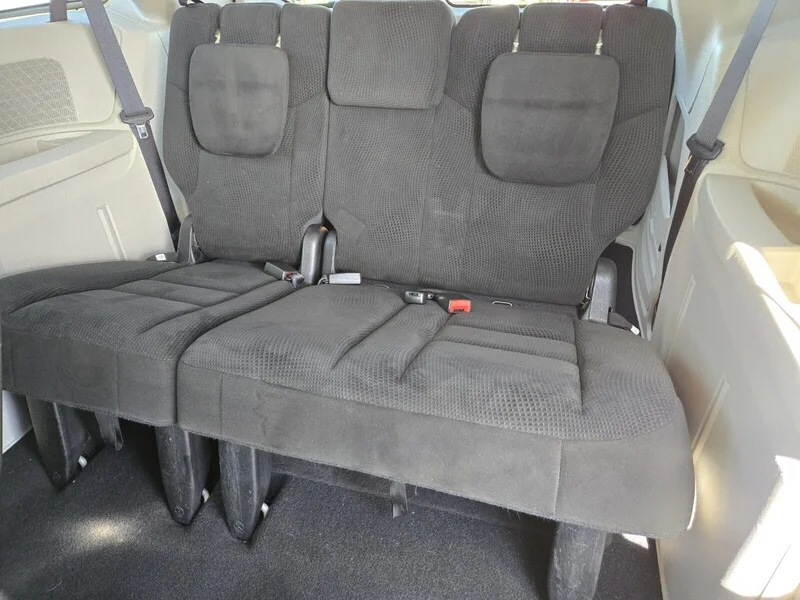 Used 2016 Granite Crystal Metallic Clearcoat Dodge SXT image 9