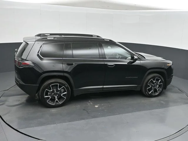 New 2026 Diamond Black Crystal Pearl-Coat Exterior Paint Jeep Overland image 32