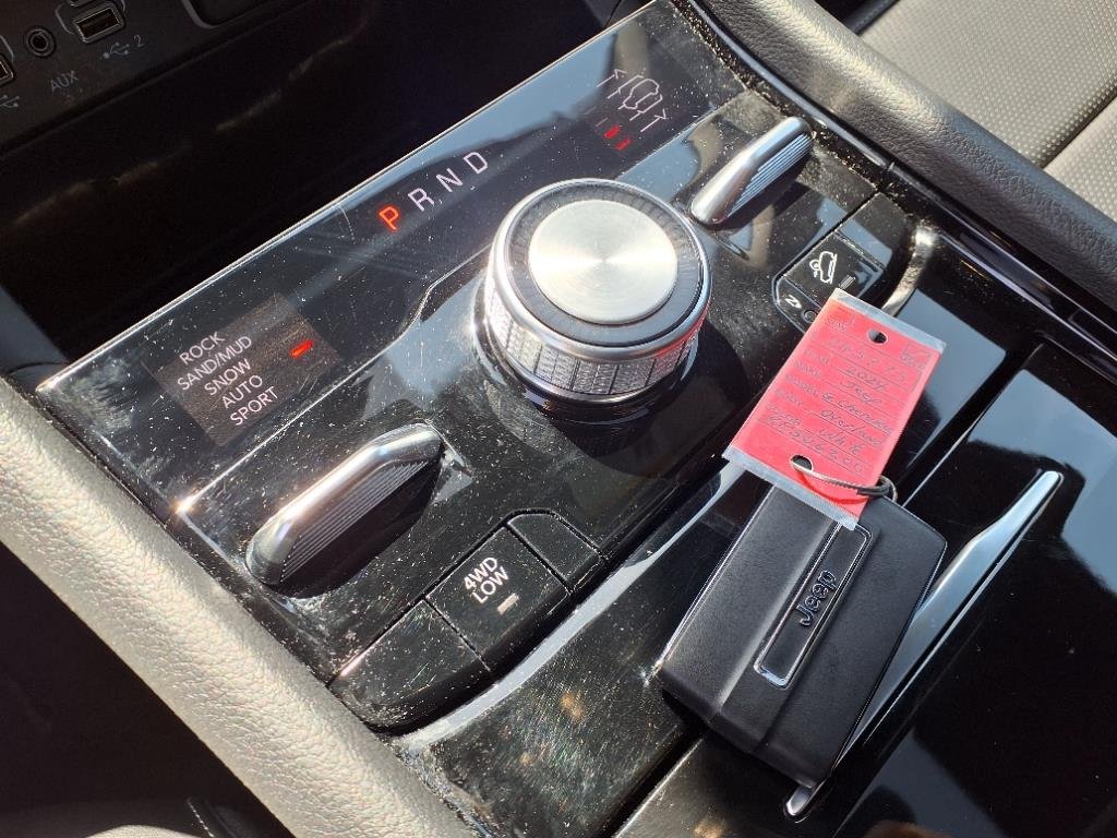 2024 Jeep Grand Cherokee Overland - Photo 11