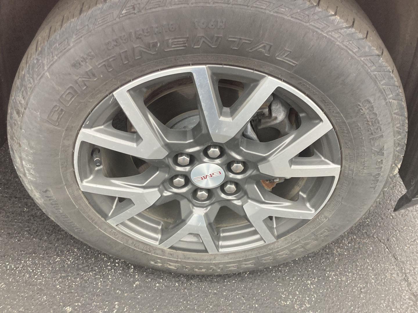 Used 2023 Volcanic Red Tintcoat GMC SLE image 9