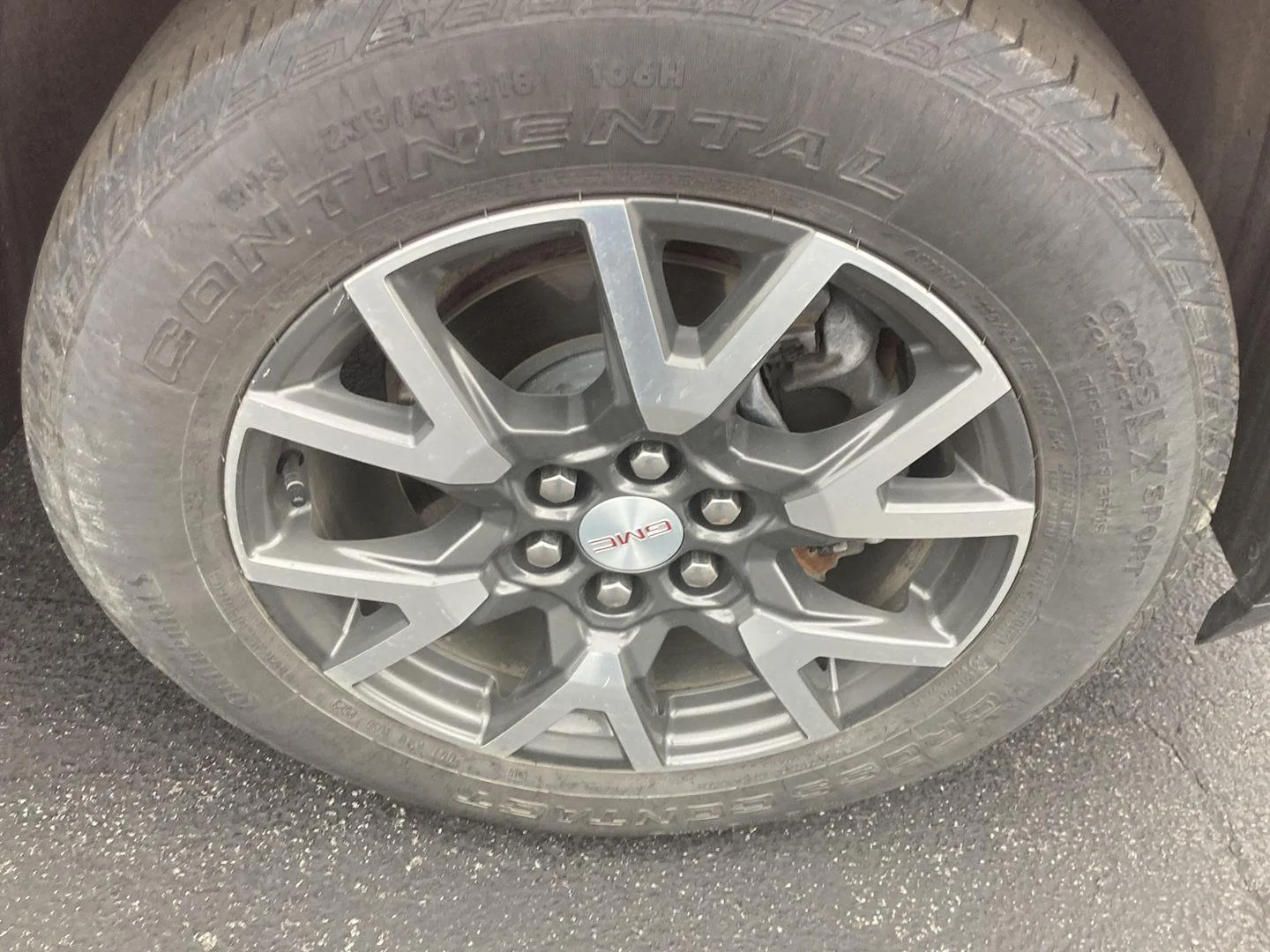 Used 2023 Volcanic Red Tintcoat GMC SLE image 9