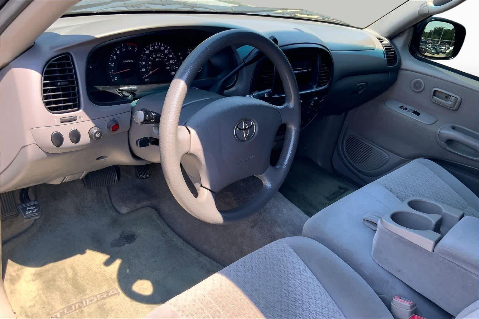 Used 2006 Phantom Gray Pearl Toyota SR5 image 14