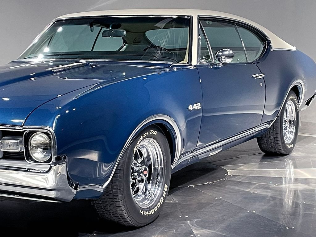 Used 1968  Oldsmobile Supreme image 9