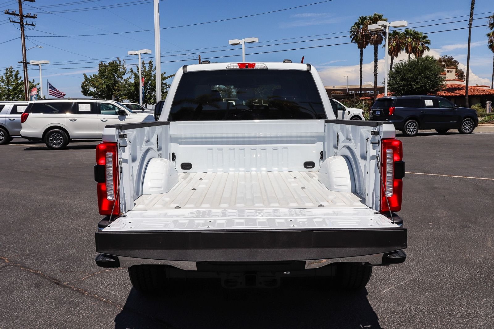 New 2026 Oxford White Ford F-250® XLT image 27