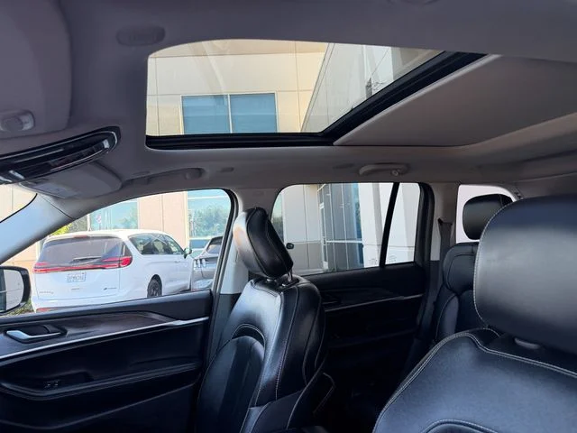 Used 2023 White Jeep 4xe image 15