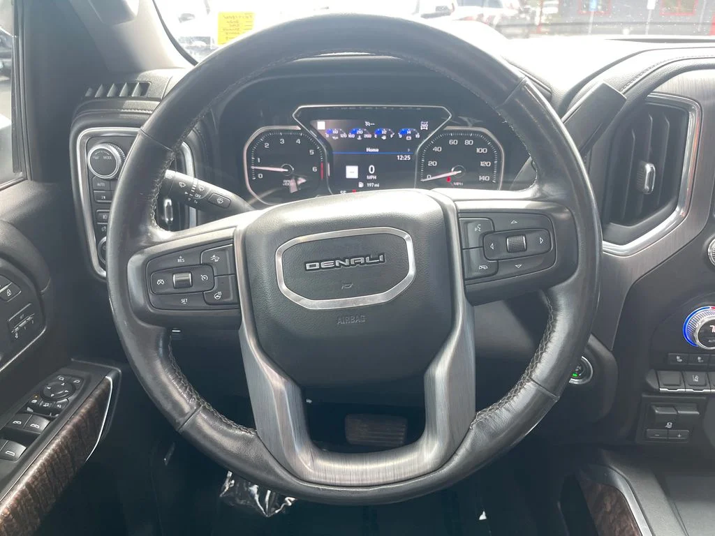 Used 2020 White GMC Denali image 21