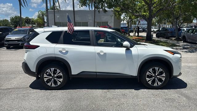 Used 2023 Pearl White Tricoat Nissan SV image 10
