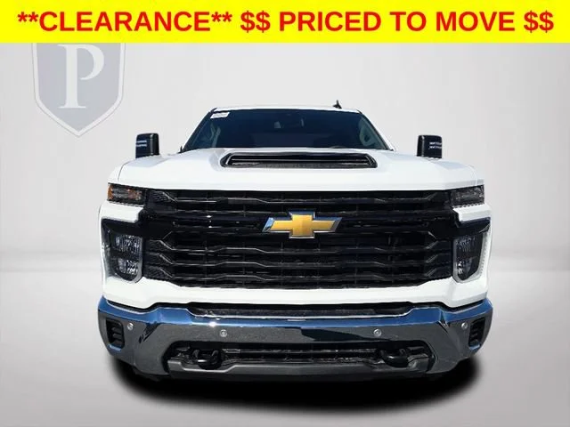 New 2026 Summit White Chevrolet WT image 12