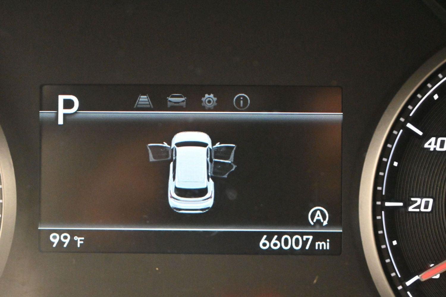 Used 2021 Shimmering Silver Hyundai SEL image 19