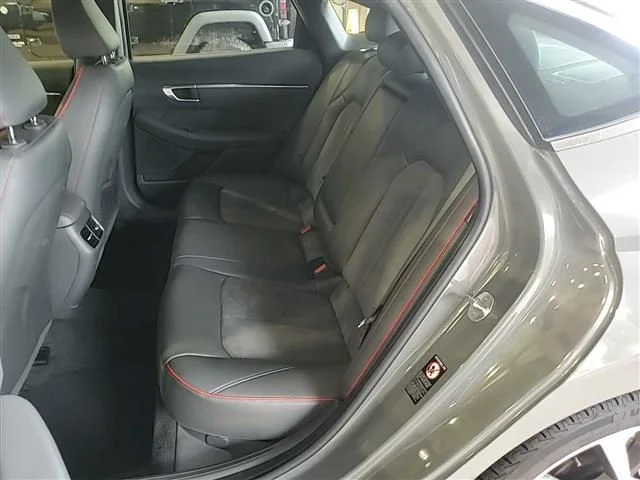 Used 2022 Gray Hyundai SEL Plus image 11