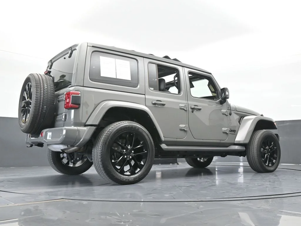 Used 2022 Sting-Gray Clearcoat Jeep Unlimited Sahara High Altitude image 65
